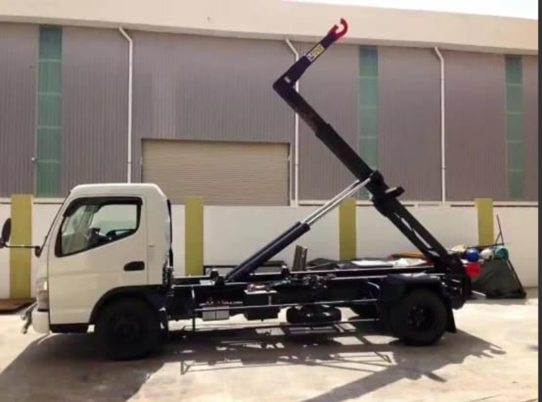 hook lifting system (arm roll type)